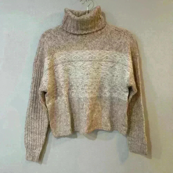 NWT American Eagle Light Pink Pattern Winter Pullover Turtleneck Sweater X-Small - Picture 3 of 6
